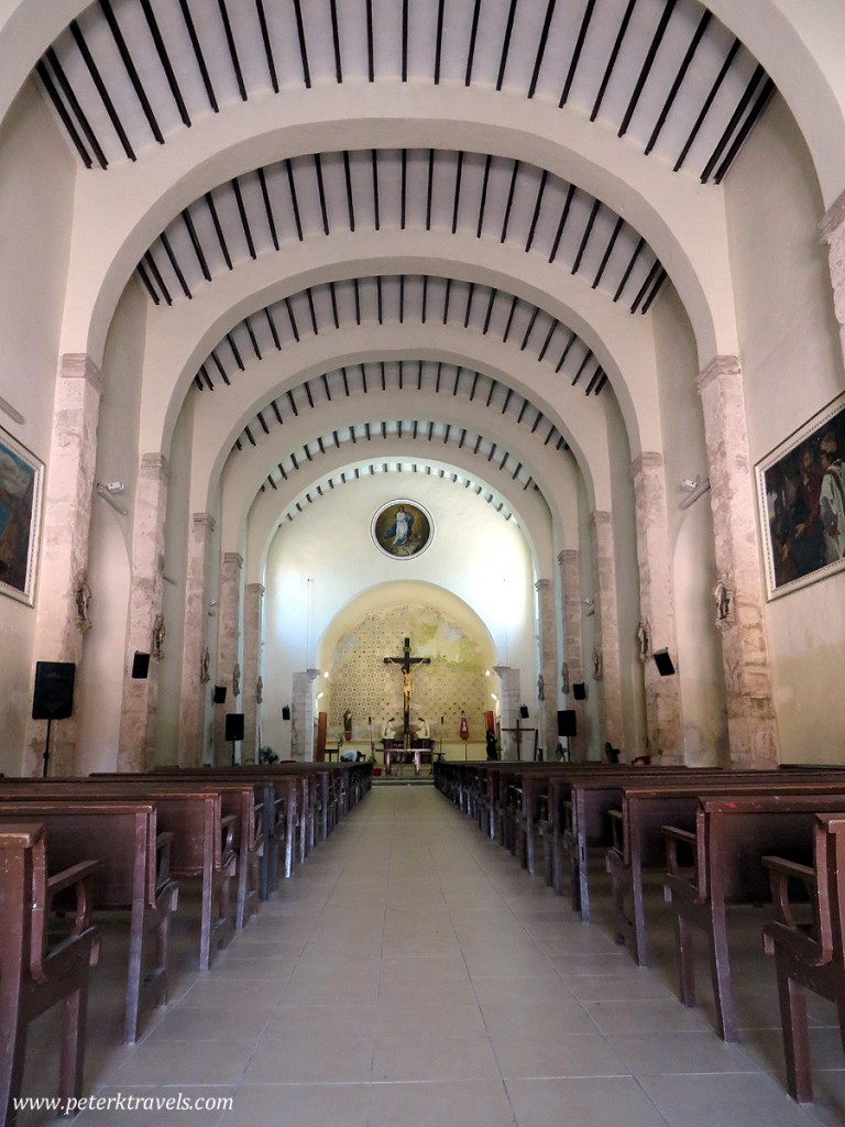 Parroquia de Nuestra Senora de la Natividad interior, Acanceh