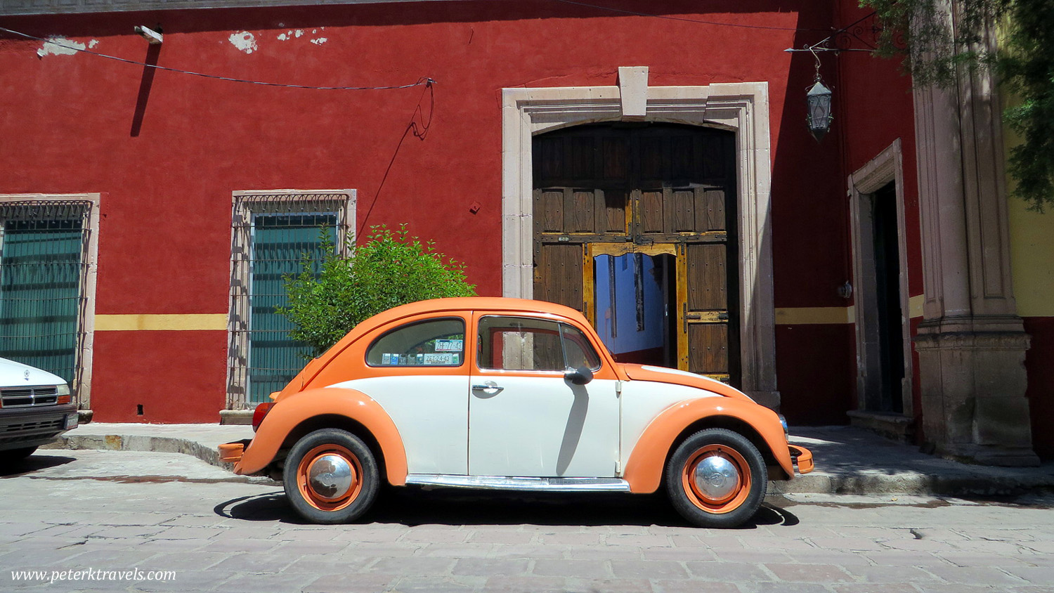 VW Bug on Jerez Street