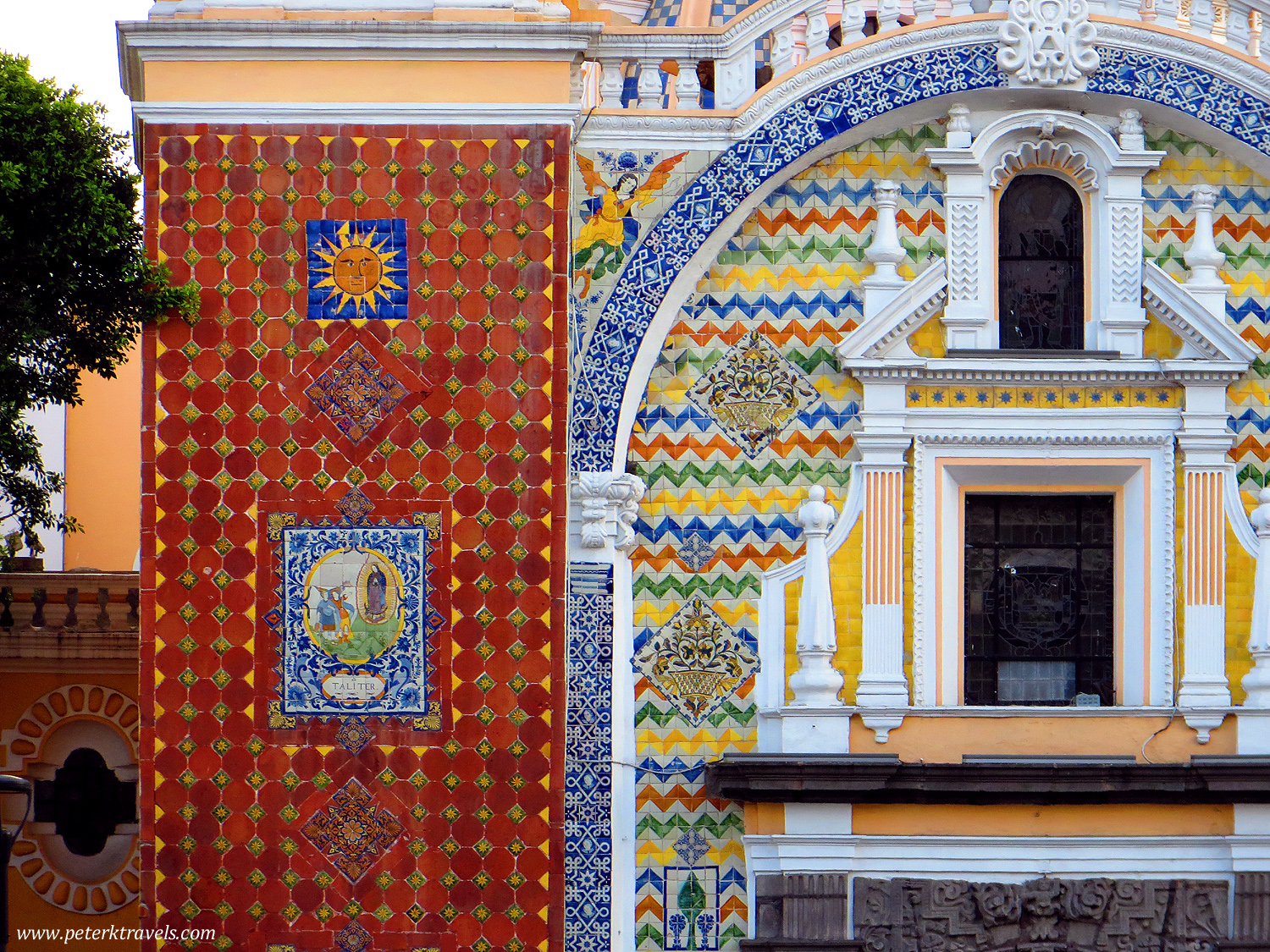 Nuestra Señora de Guadalupe detail