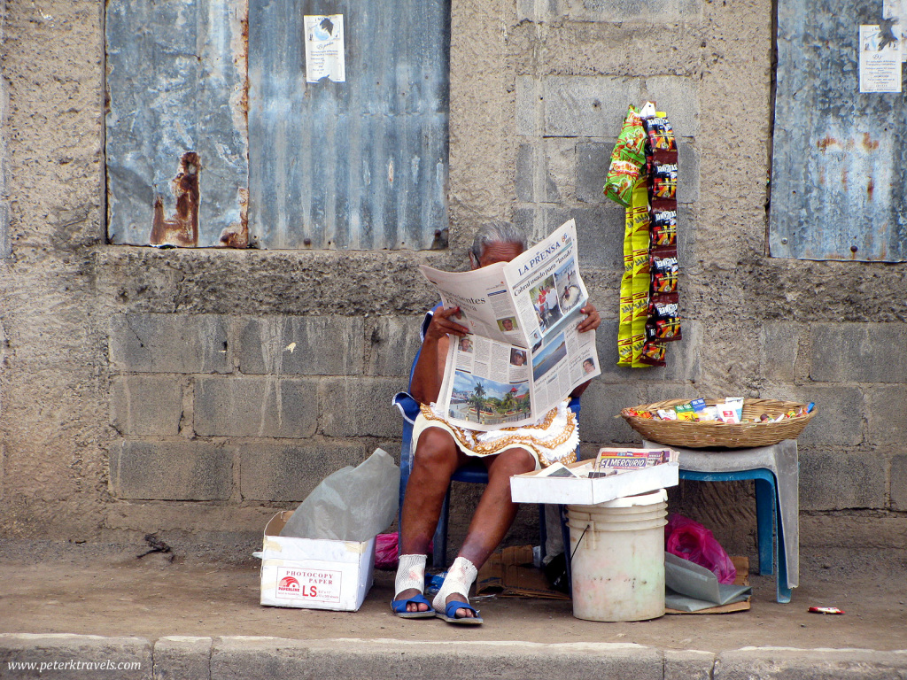 Sidewalk vendor, Granada