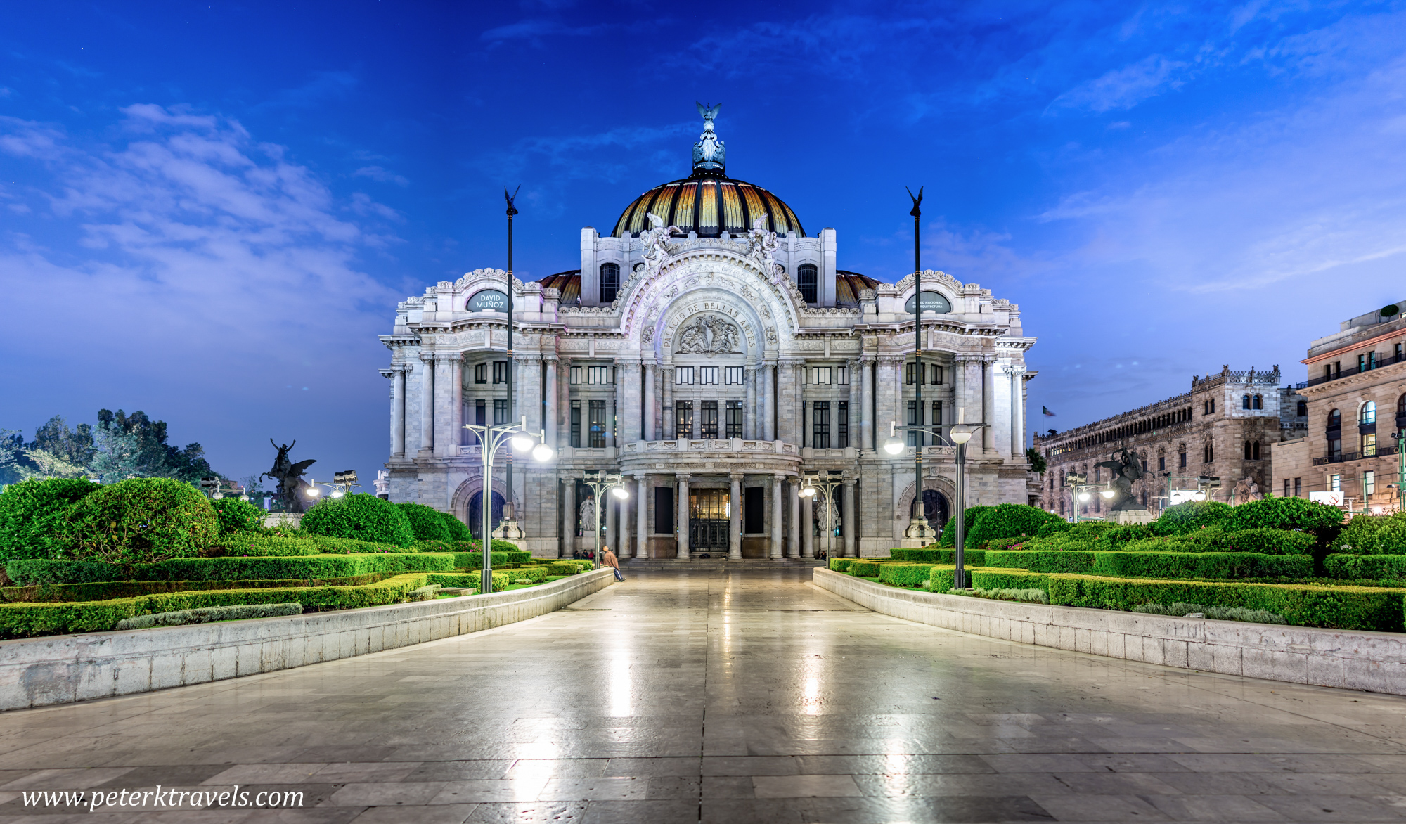 Bellas artes. Дворец изящных искусств Мексика. Дворец изящных искусств Мехико внутри. Дворец изящных искусств Барселона. Дворец изящных искусств (Лилль).